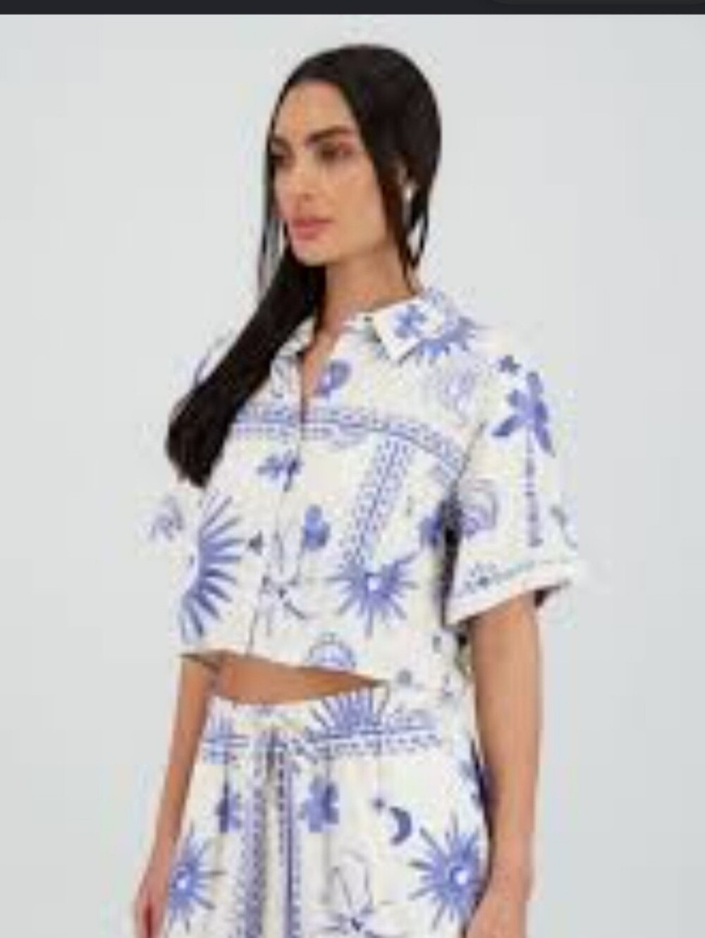 Live 4 Truth White Cropped Button-Down Shirt w/ Blue Botanical Print Size XL NWT